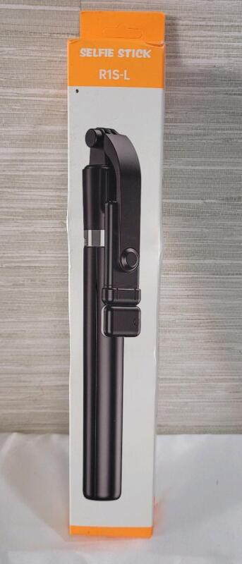 New - R1S-L Bluetooth Wireless Selfie-Stick w/Remote . Compatible with Android
