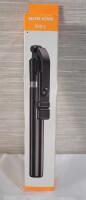 New - R1S-L Bluetooth Wireless Selfie-Stick w/Remote . Compatible with Android