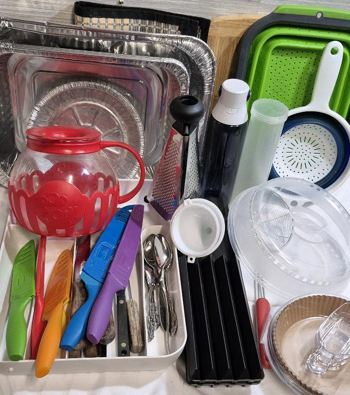 Great Large Kitchen Accessories- Aluminum Pans, Strainers, Knives, Drying Dish Rack ++++