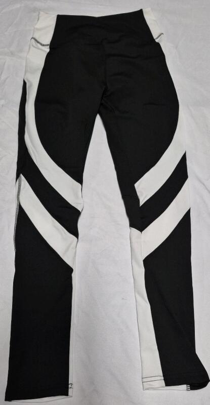 New sz Medium Women's Yoga Pants