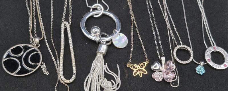 11 Modern Necklaces