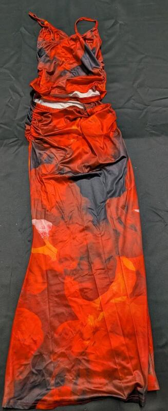 New Size XL Women's 2 Piece Skirt and Top set.