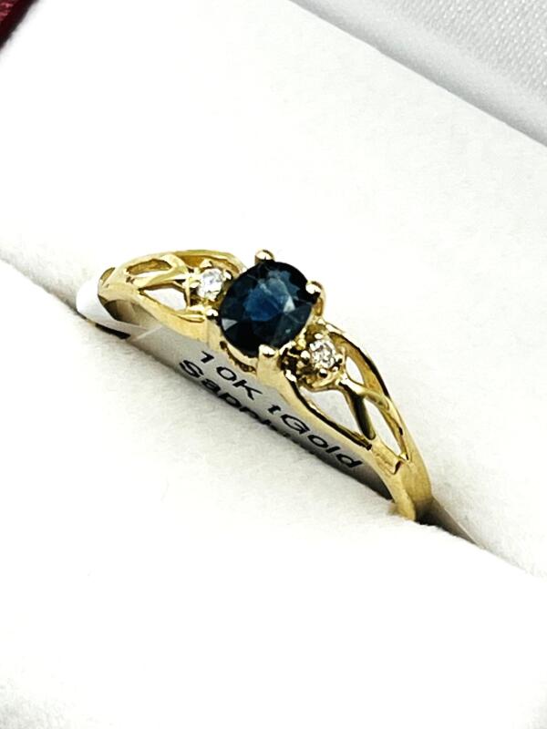 10KT Yellow Gold Natural Blue Sapphire (0.26ct) with Natural Diamond (0.01ct) Ring, Size 6.5, comes with APPRAISAL $1000.00.