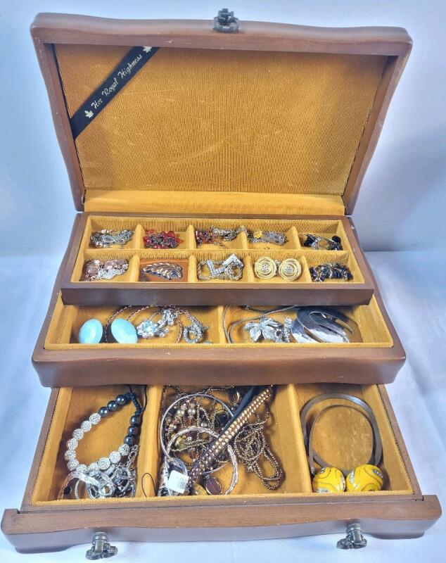 Vintage Assorted Jewelry w/Vintage JASCO Newcastle Ont. Wooden Jewelry Box (original sticker on bottom)