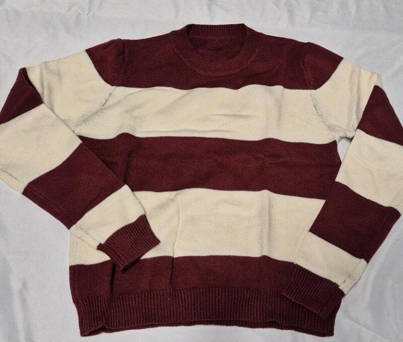 New sz Small Women's Sweater