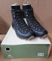 New - Naglev Unisex Size W9.5 / Men 8 Unico Combat Waterproof Hiking Boots , Black . Retail $180