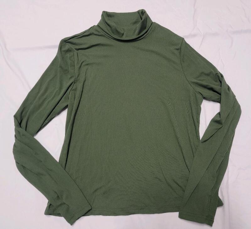 New Women's Sz. XL Shein Curve Long Sleeve Turtle Neck Shirt , Green
