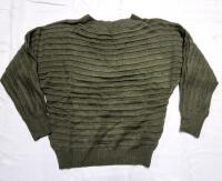 New sz Medium Women's Sweater
