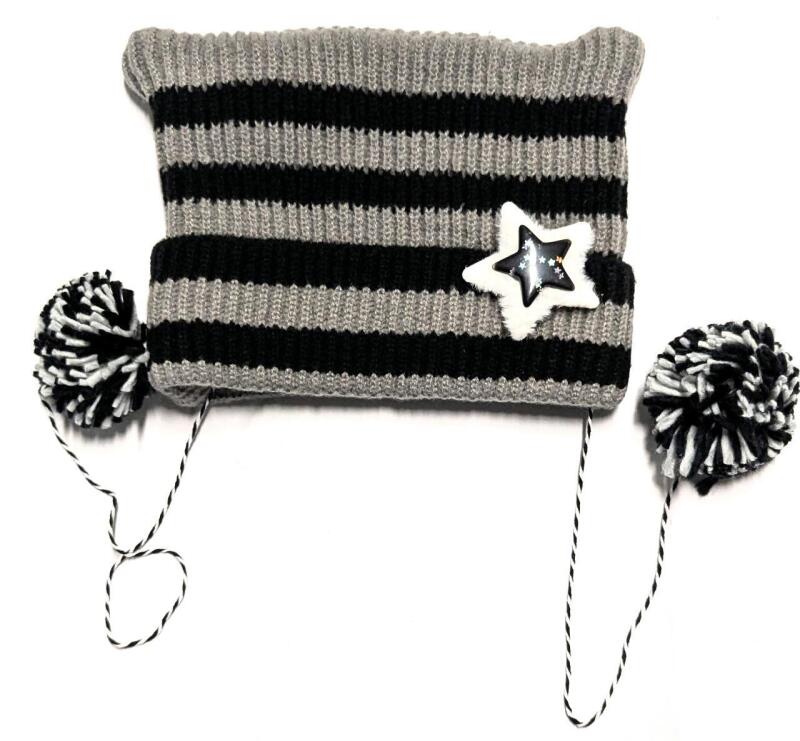 New Kids/Teens Knit Removable Star Clip Winter Hat With Pom Poms