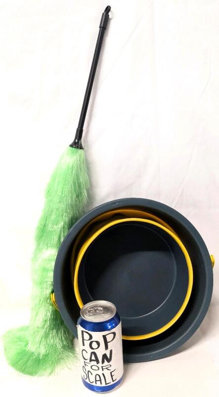 New Static Duster, Magic Dusting Tool 25.75" Long & Collapsible Bucket 10.5" &times; 9.75" Tall