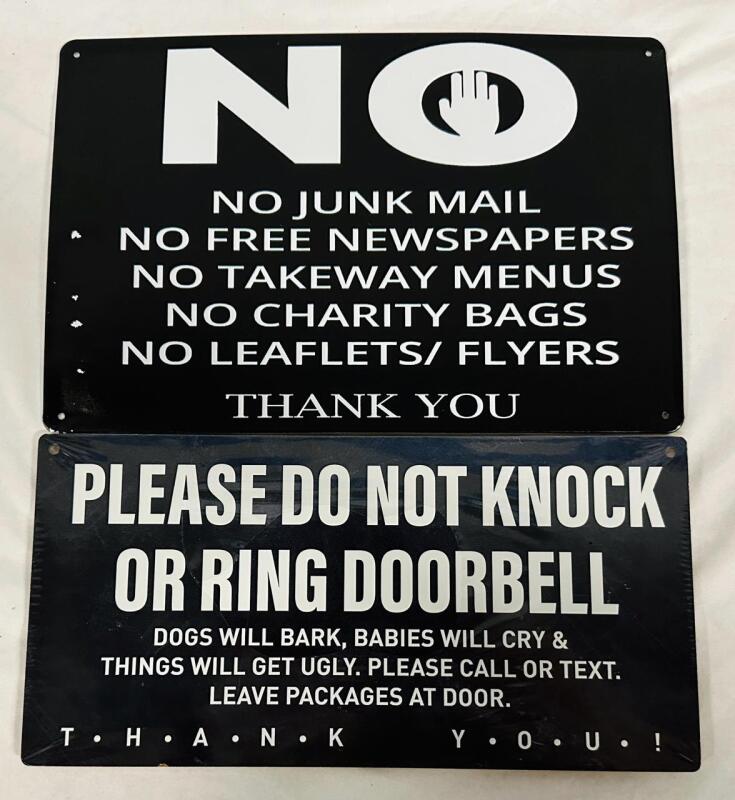 2 Decorative Door Signs: No Junk Mail (12&rdquo; x 8&rdquo;, Metal) and Do Not Knock (12&rdquo; x 6&rdquo;, Board)