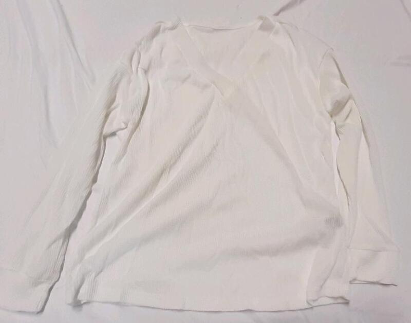 New Women's Sz. Medium Knit Longsleeve Sweater