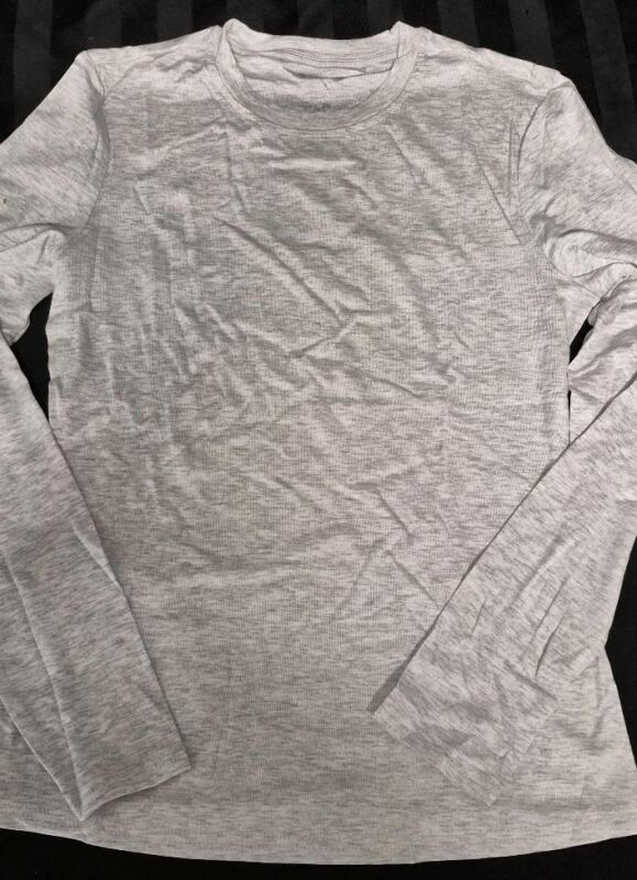 New sz Medium Women's Ribbed Top