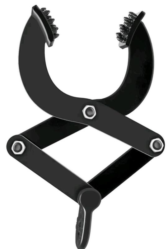 New - Saluinoki Pallet Puller Clamp 8800lbs Tree Puller Tool, Stump Puller, Pallet Grabber Black, Compatible with Chain/Strap with Hooks for Lifting/Pulling . Retail $130
