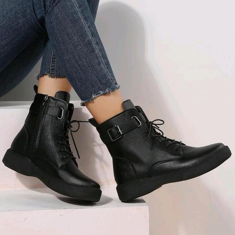 New Size 41 Women's Lace Up Belt Buckle Retro Leather Rubber Sole Ankle Boots