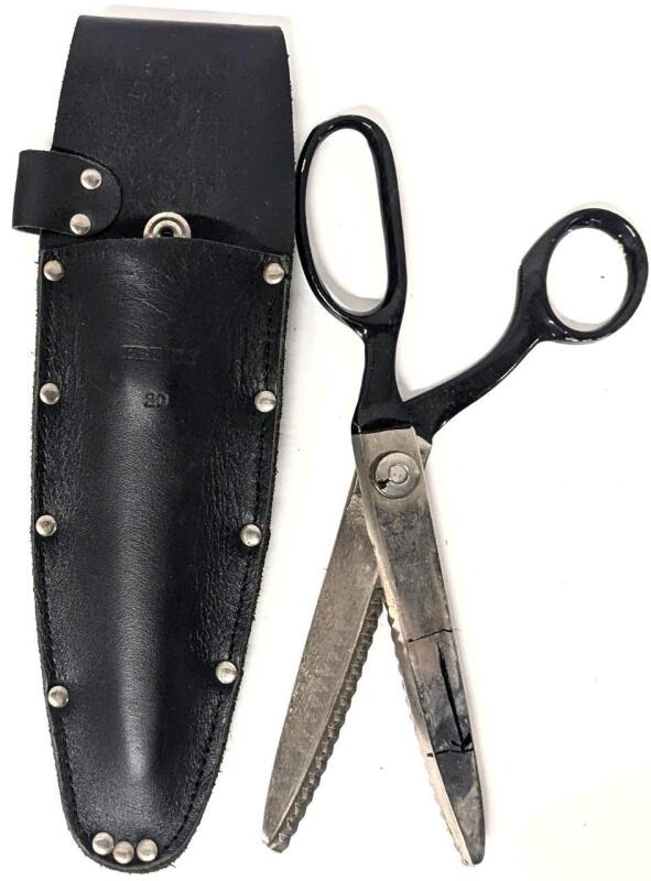 Vintage WISS USA CB9 Pinking Shears With Eberly #20 Leather Holder Holster, Shears 8.8" Long