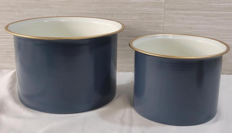 Two (2) New Foreside Metal Doreen Planters . Measures 5 &frac34;"&times;9" & 5"&times;7"