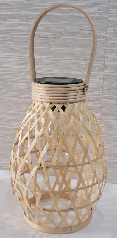 New - Outdoor Garden Solar LED Hanging Light . Measures 15" tall