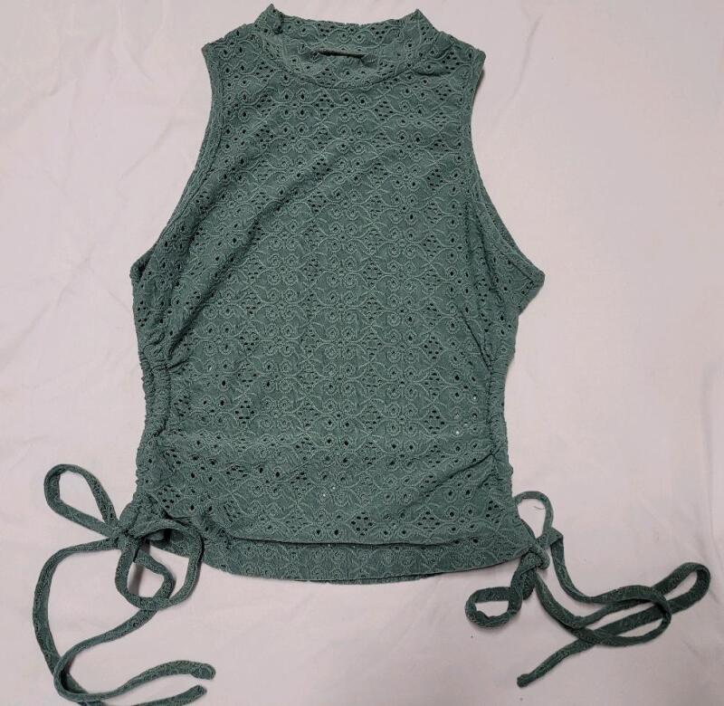 New Women's Sz. Small Teal Eyelet Ruched Sleeveless Mock-Neck Top