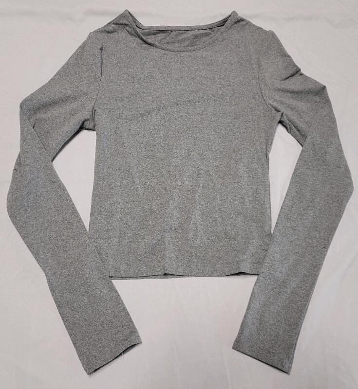 New Women's Sz. XXS Grey Long-Sleeve Top