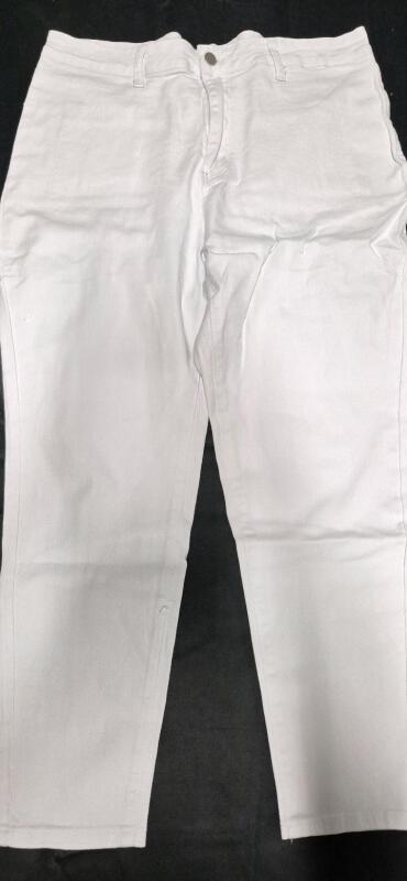 New sz 2XL Women's White Jeans