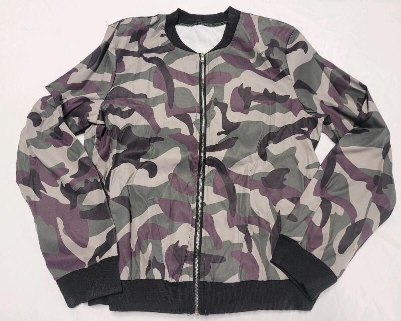 New Women's Sz. Small Camouflage Zipper Front Jacket .