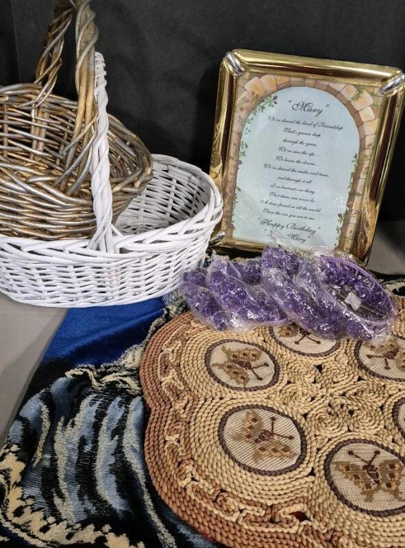 Great Home Decor - Baskets, Reglious Tapestry +