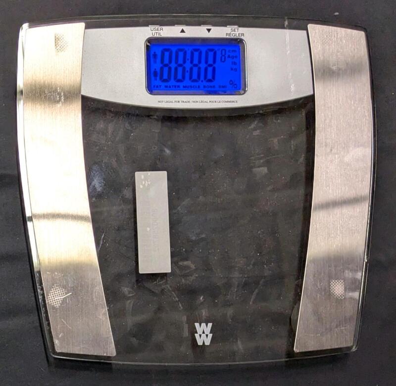 Conair Weight Watchers Glass Weight Scale, Model WW390FC, Tested For Power, Uses 3&times; AAA Batteries (Included)