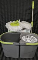 AS New As Is Frank's Dual Bucket Spin Mop * Missing Part of Handle Attachment To Mop Head*