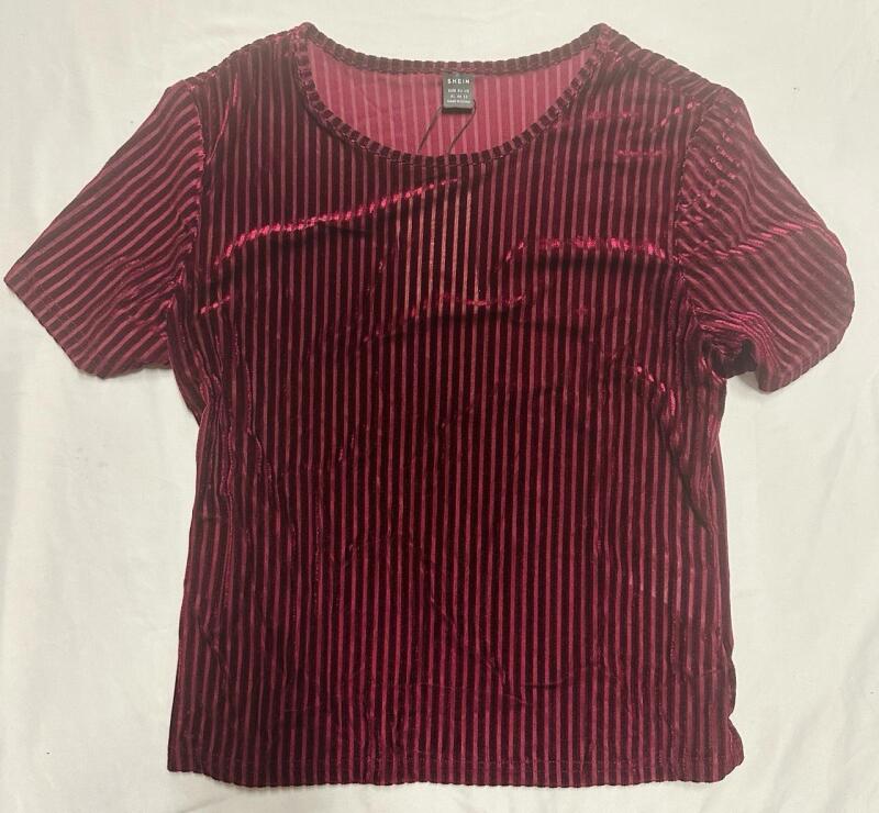 New Women&rsquo;s XL* T-Shirt with Vertical Stripes (*See Description)