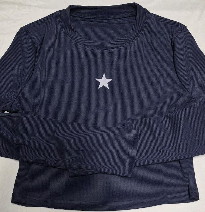 New sz Large Women's Long Sleeve Crop Top