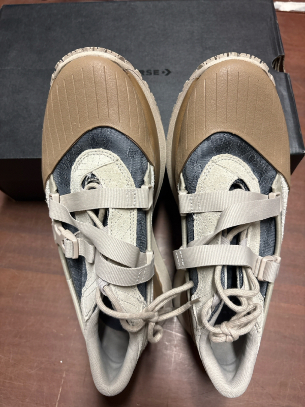 New Pair of Size 8.5 (M) 10 (W) Converse Shoes