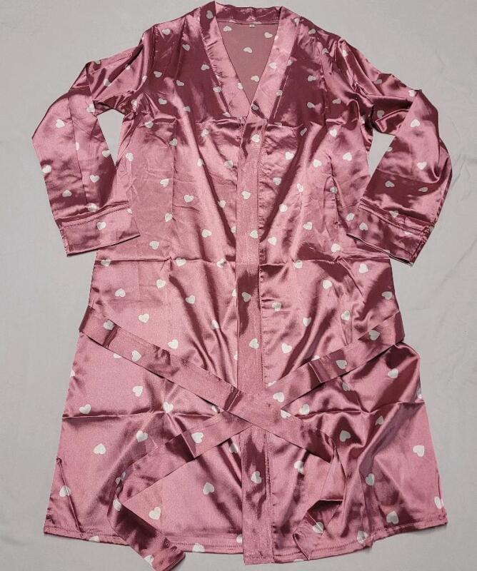 New Women's Sz. Medium Pink Silk Rode w/Tie