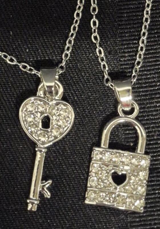 New Couple Key & Lock Necklaces - Bling 18" Long Chains