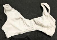 New Size XL Women's Bra. No Under wire.