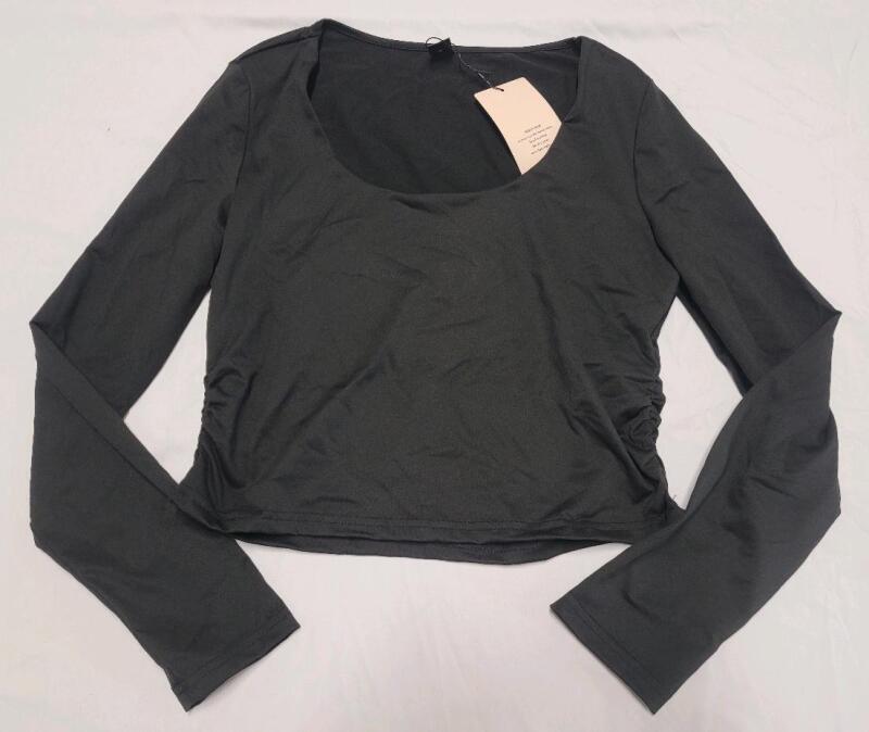 New Women's Sz. Large (8/10) Black Square Neck Long-Sleeve Crop-Top
