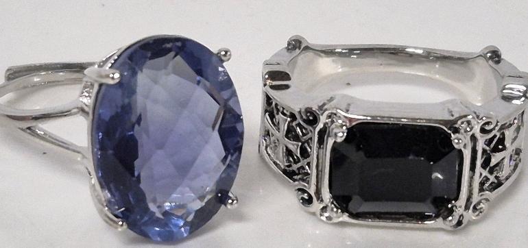 2 New sz 7 Statement Rings Blue & Black Stones