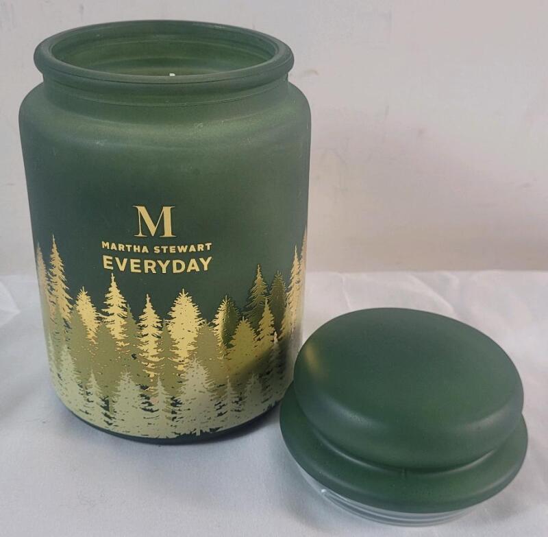 New - Martha Stewart Everyday " Holiday Fir " Scented Candle , 18oz. (510g) . Measures 6.5" tall .