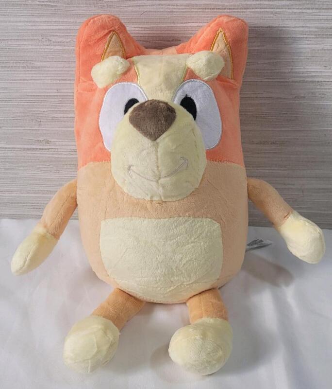 As New - Bluey's Talking Bingo Plush . Bingo has 9 different phrases . Measures 12" tall . Tested Working , Requires 3 AAA Batteries (not included)