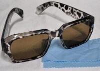New Women's Sunglasses with Cleaning Cloth
