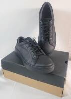 New Men's Sz. 11.5 UGG Baysider Low Weather Sneaker , Black .