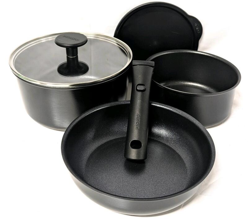 3 New CAROTE Pots, 6.75", 8.4" &times;2 Diameter Black, Non-Stick, For All Cook Tops (Gas, Electric, Induction, Ceramic) + 1 Stove-Safe Lid, 1 Plastic Food Storage Lid For Smallest Pot & Detachable Handle