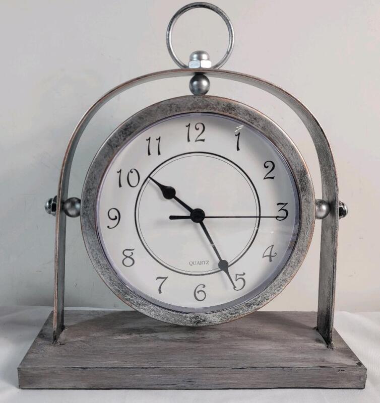 Home Decor Quartz Mantle Clock . Measures 11"&times;12"&times;4" . Tested Working , Requires One (1) AA Battery (included)