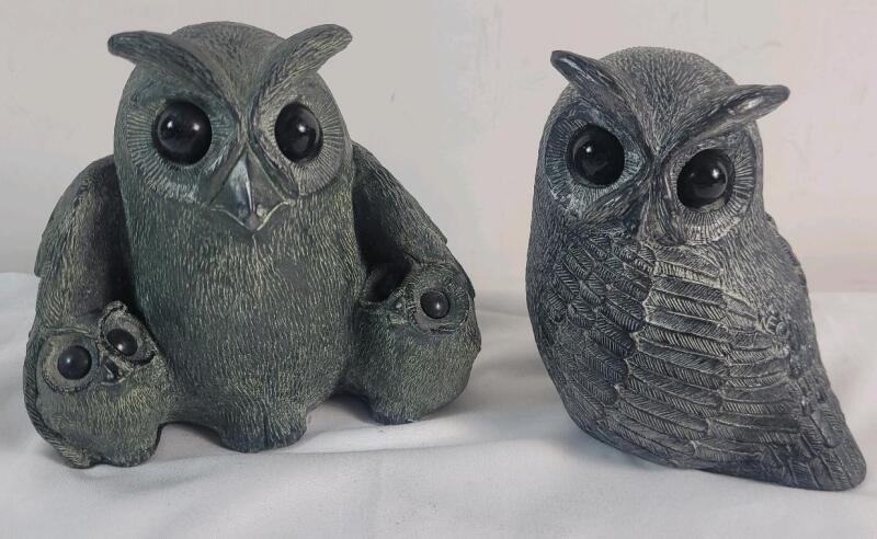 Vintage Original The Wolf Sculpture " OWL " Figurines . Measures 4 &frac34;" & 4.5" tall . Mage in Canada