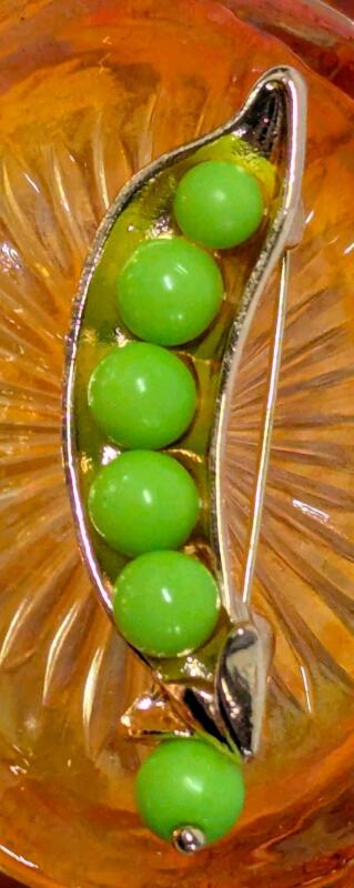 Peas in A Pod Brooch With Pea A-Danglin', 1.75" Long