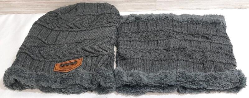 New Beanie Hat & Neck Warmer