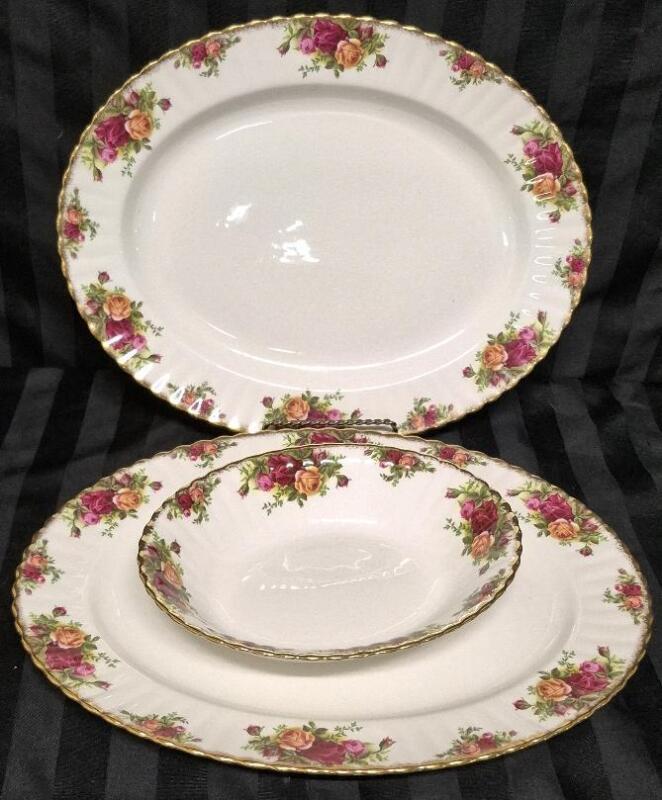 3 Vintage Royal Albert Old Country Roses Platters & Open Vegetable Bowl