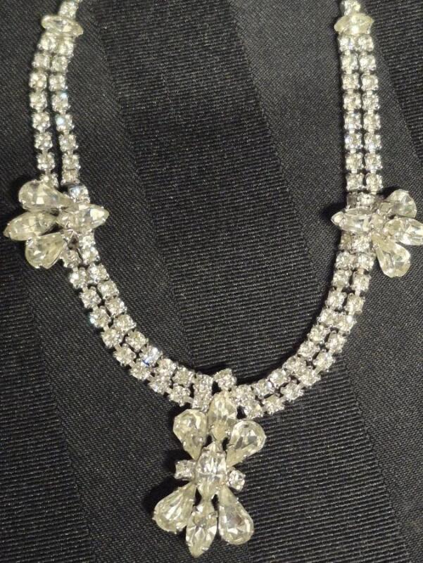 Stunning Vintage Continental Rhinestone Necklace 14" Long