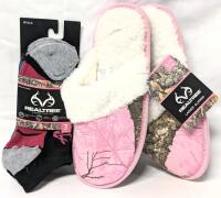 New Size S/M (7-8) Women's REALTREEE Slippers & 3-Pack Size 4-10 Women's Low Cut REALTREE Socks With Moisture Control