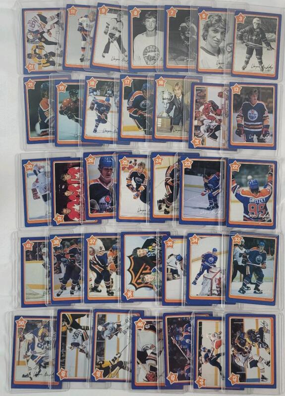 1982 - 83 Neilson Chocolate Bar Wayne Gretzky NHL Hockey Trading Cards , 35 Trading Cards